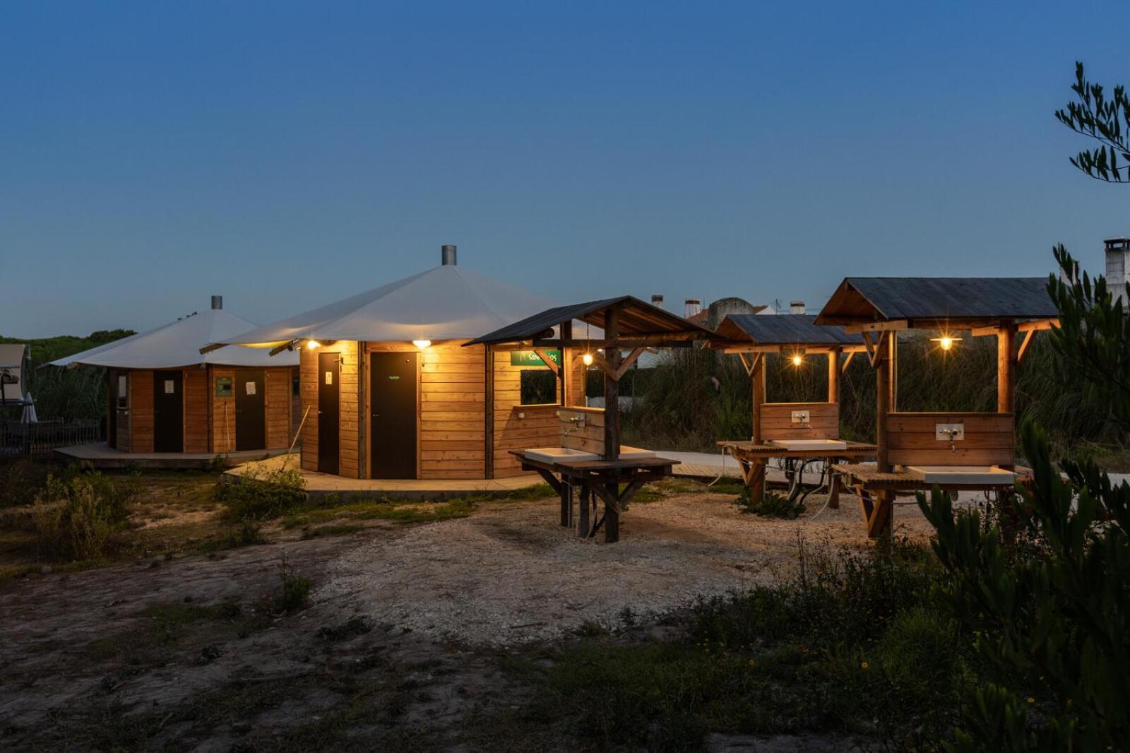 Huttopia Lagoa De Obidos Casal do Narcizo Exteriör bild
